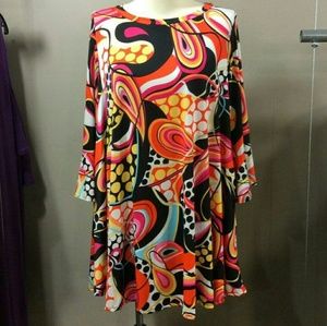 NEW ARRIVAL! Plus Size Graphic Print Dress/Tunic